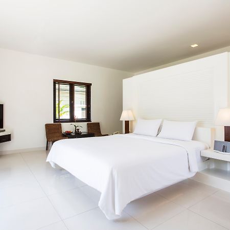 Hotel The Racha Ko Racha Yai Esterno foto