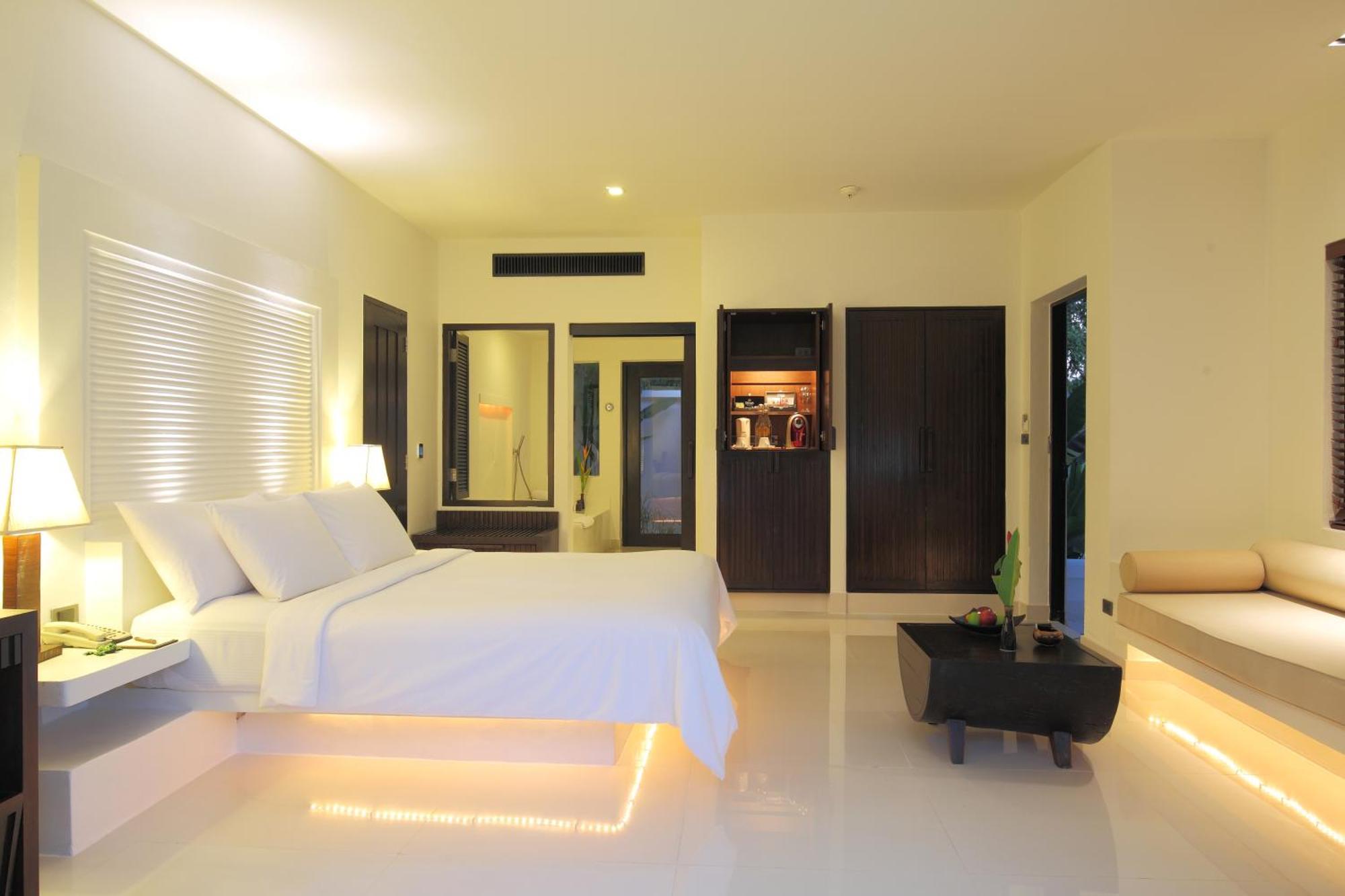 Hotel The Racha Ko Racha Yai Esterno foto